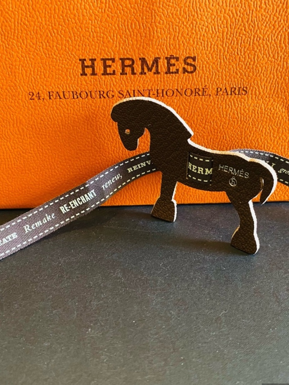 Hermès Paris Authentic Petit H Leather Charm Set. 5 Pieces. - Picture 4 of 16